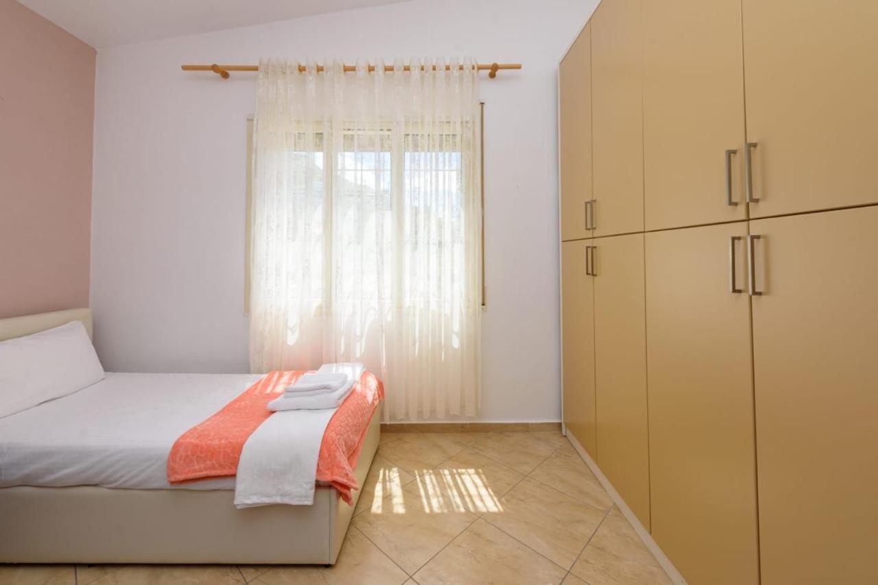 Veliu's Apartamento *