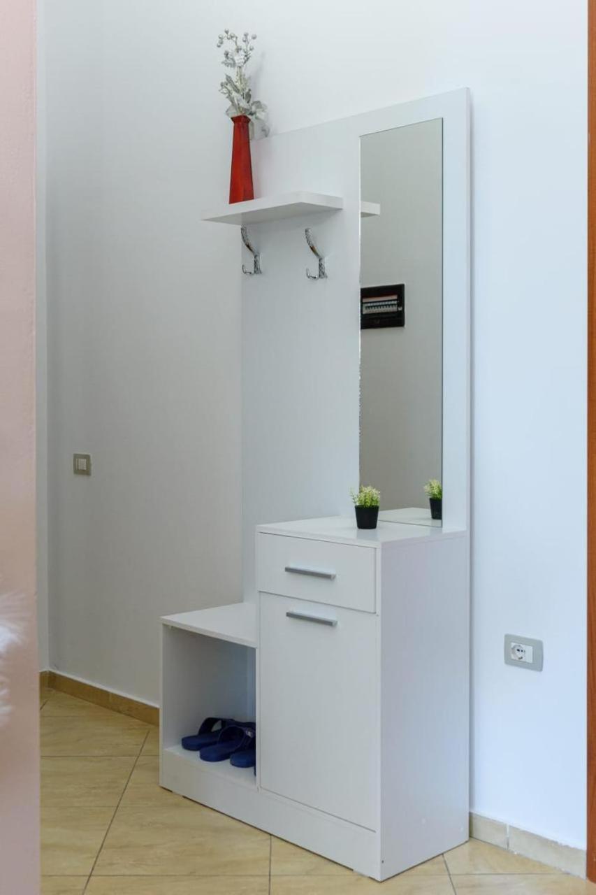 Veliu's Apartamento *